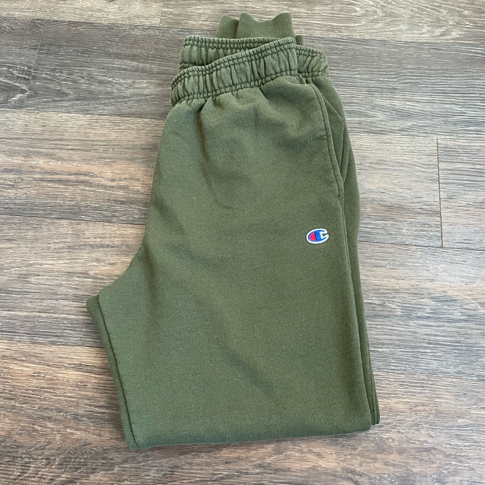 Unisex size med olive Champion joggers